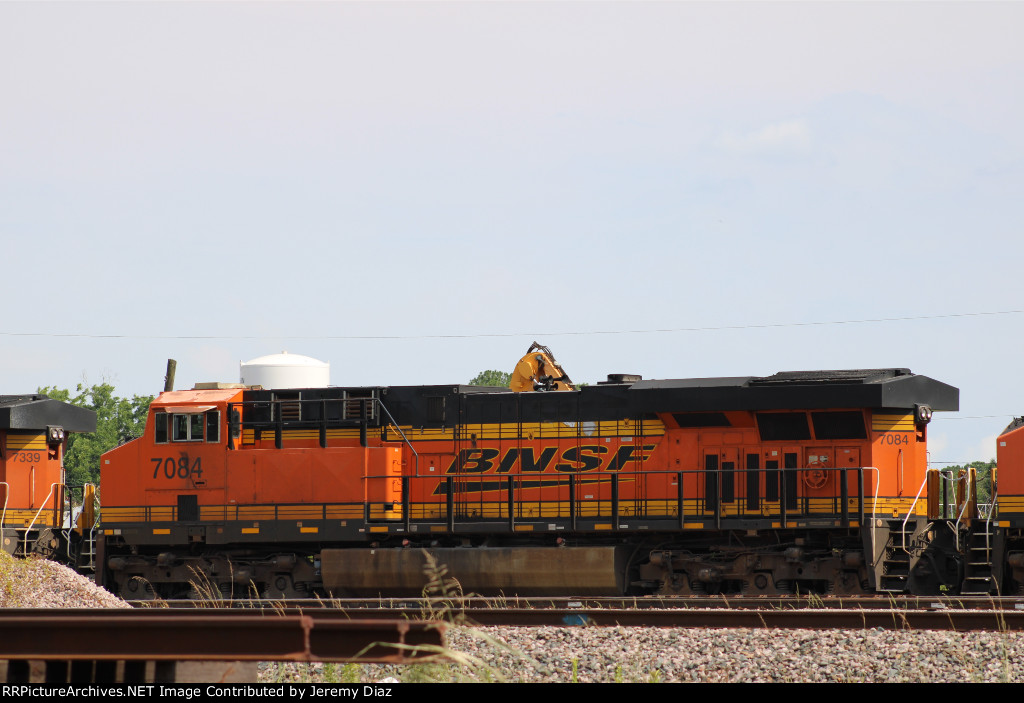 BNSF 7084